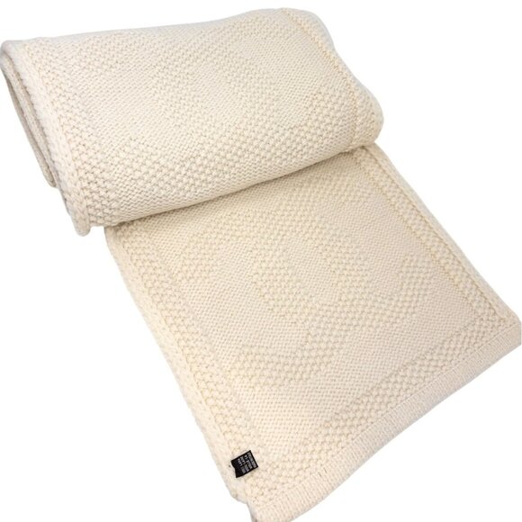 CHANEL Vintage CC Logo Knit Scarf Wrap Accessory Cream Wool Stitch [106358] - Picture 6 of 10